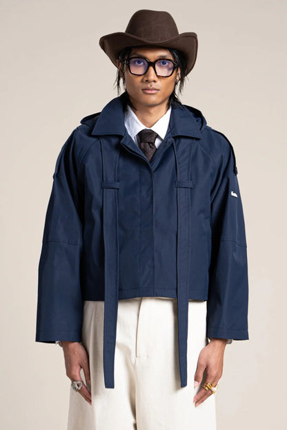 Trench-coat court Tuileries